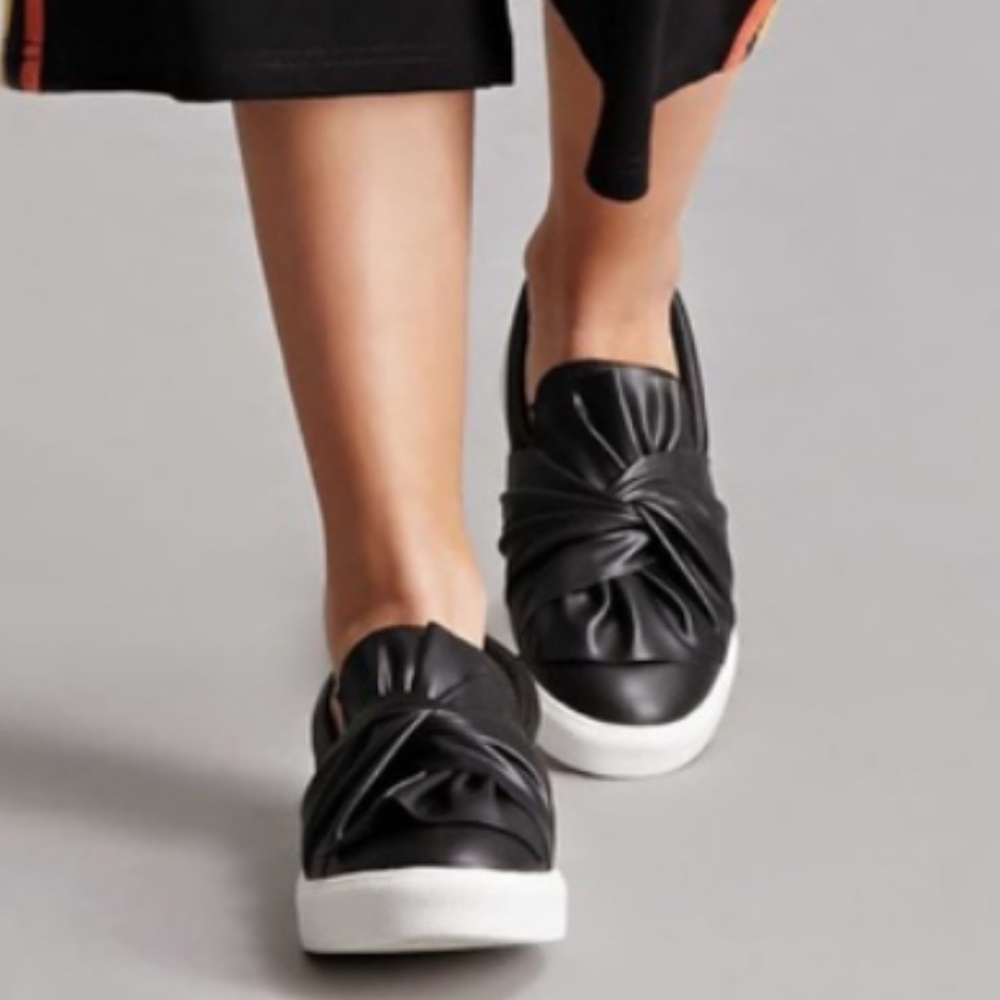 MIA Zoe Black Fashion Sneakers, sz 7